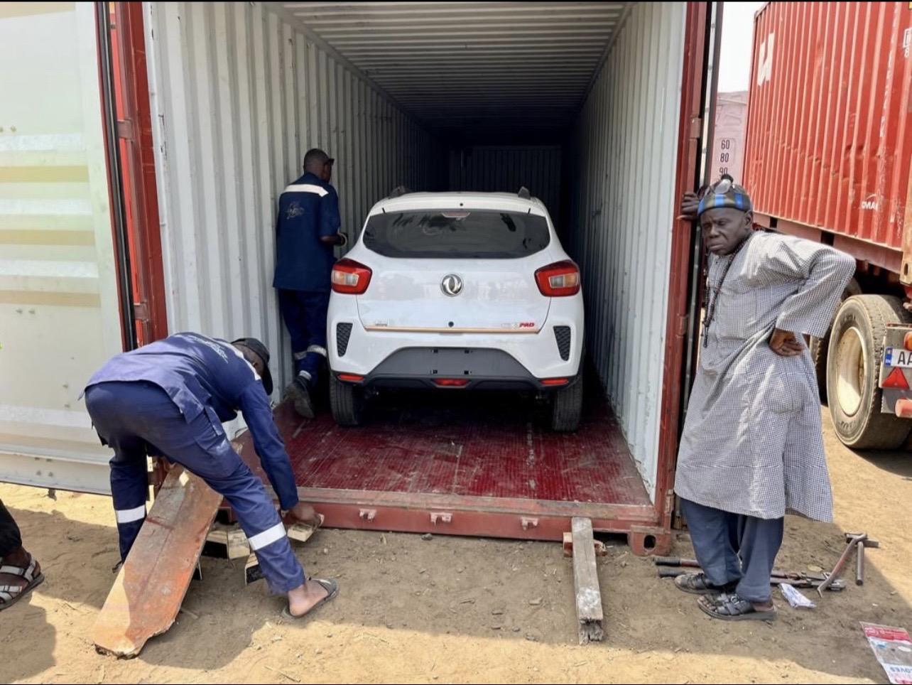 Vehicle delivered from its container in Senegal — China to Dakar service